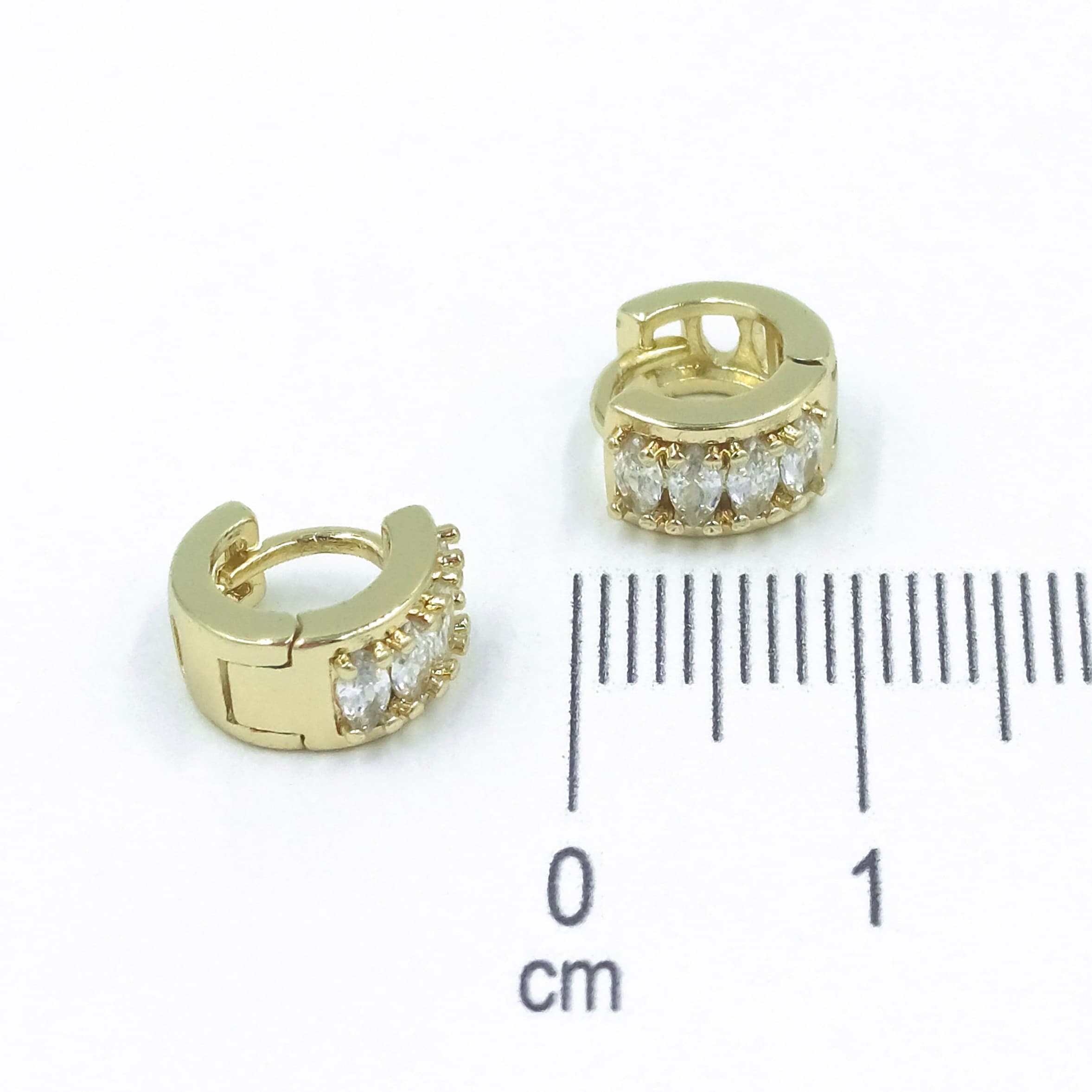 Candonga pequeña zircones